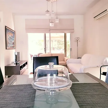 Med View Bungalows Kiti