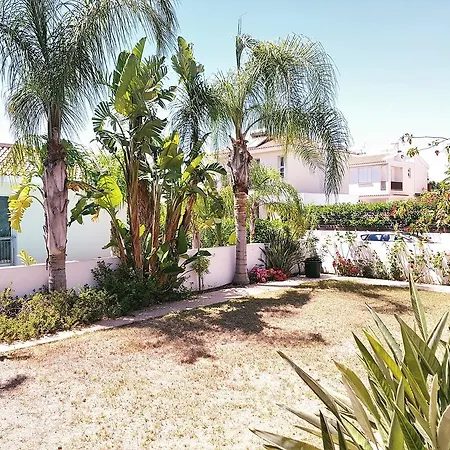 Med View Bungalows Kiti