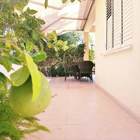 Med View Bungalows Holiday home *