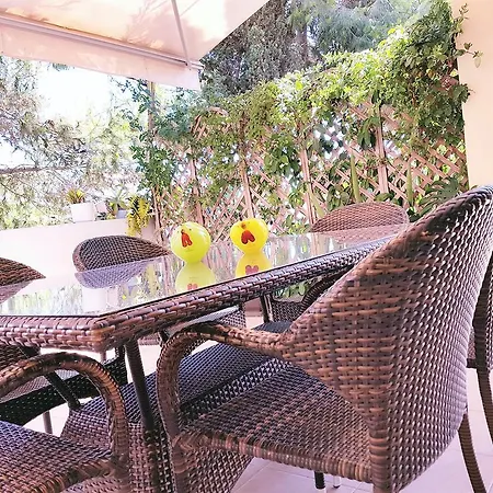 Med View Bungalows *