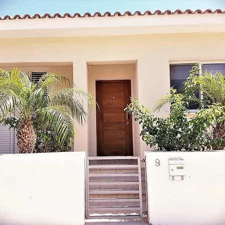 Dom wakacyjny Med View Bungalows Kiti