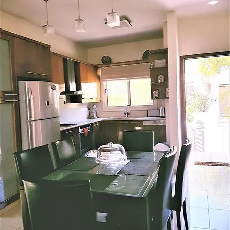 Med View Bungalows *